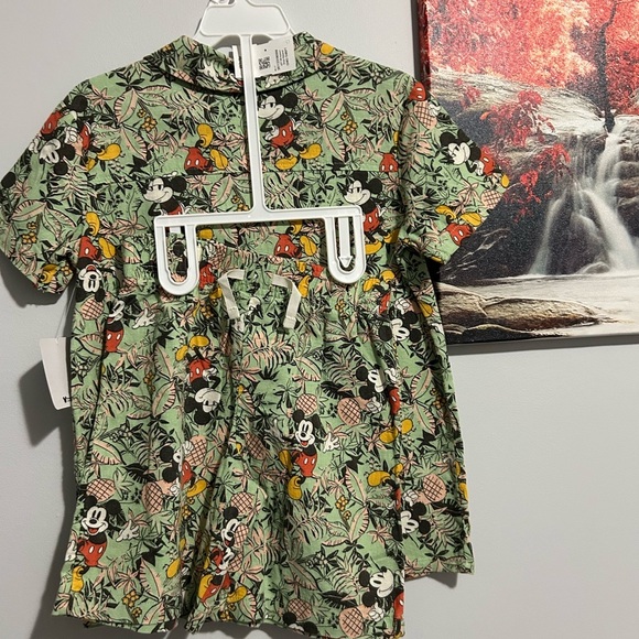 Disney  Green and Red Mickey Mouse Casual Set - Picture 2 of 4